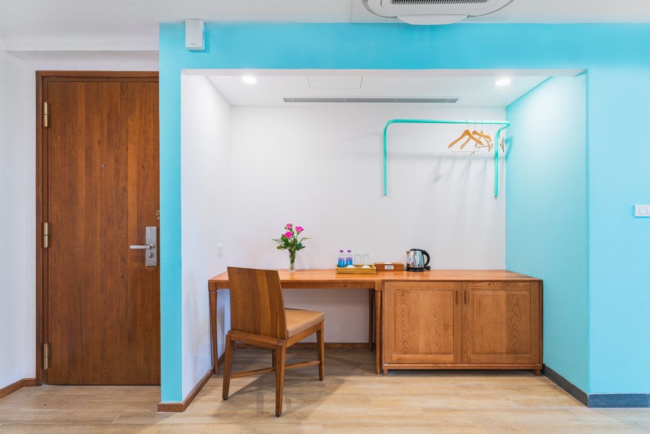 rooms-suite-sea-view-with-balcony