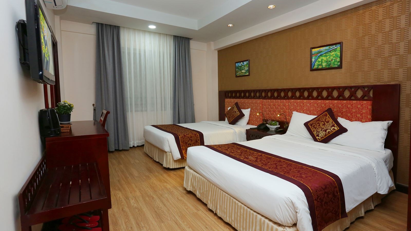 rooms-superior-with-window