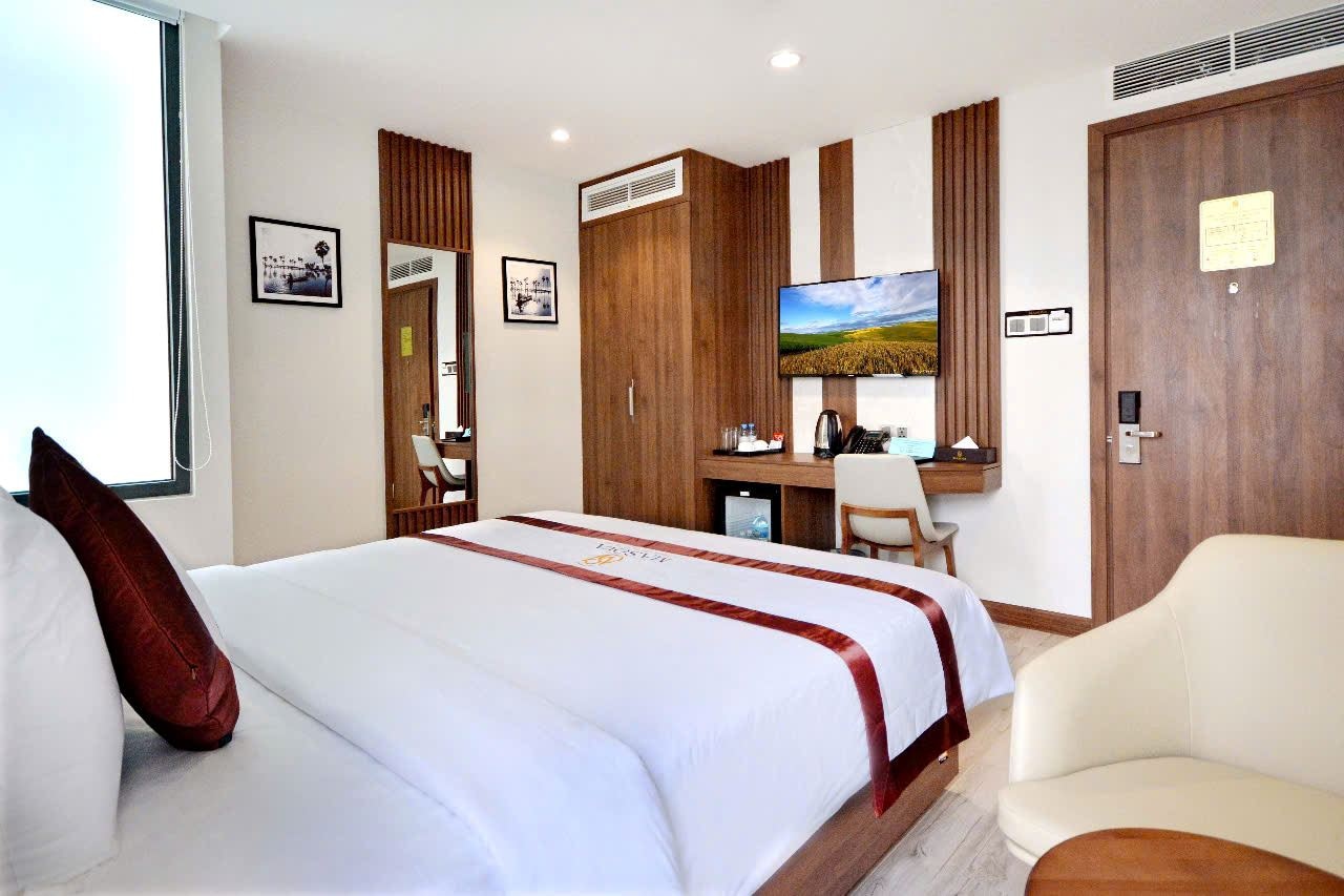 rooms-deluxe-cityview