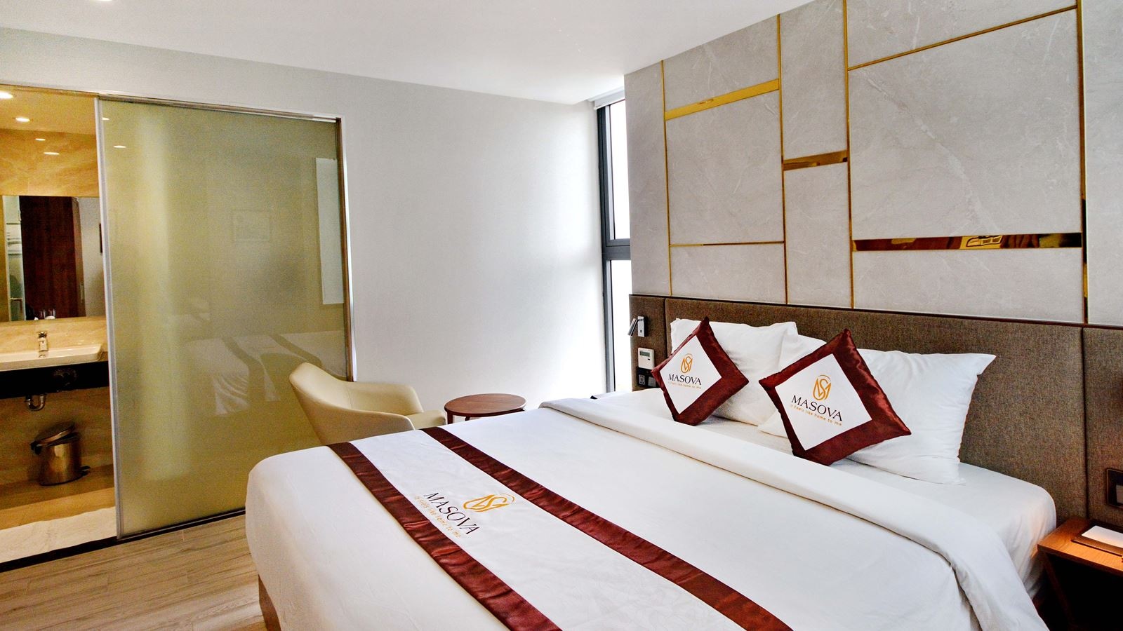 rooms-deluxe-cityview