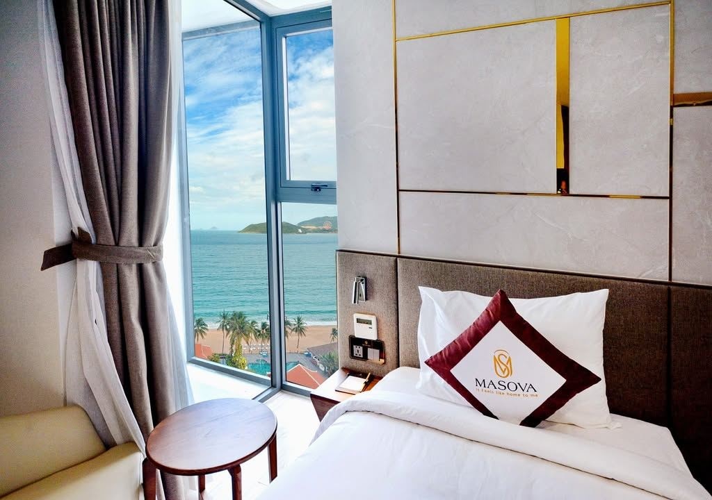 rooms-deluxe-partial-seaview-child-without-extra-bed