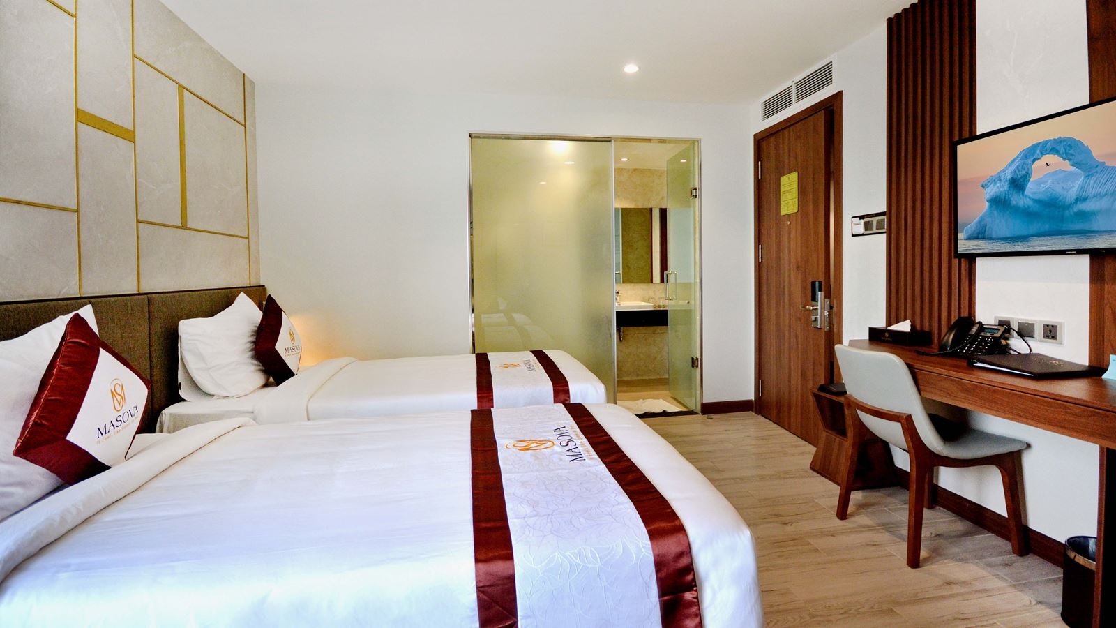 rooms-deluxe-partial-seaview-child-without-extra-bed