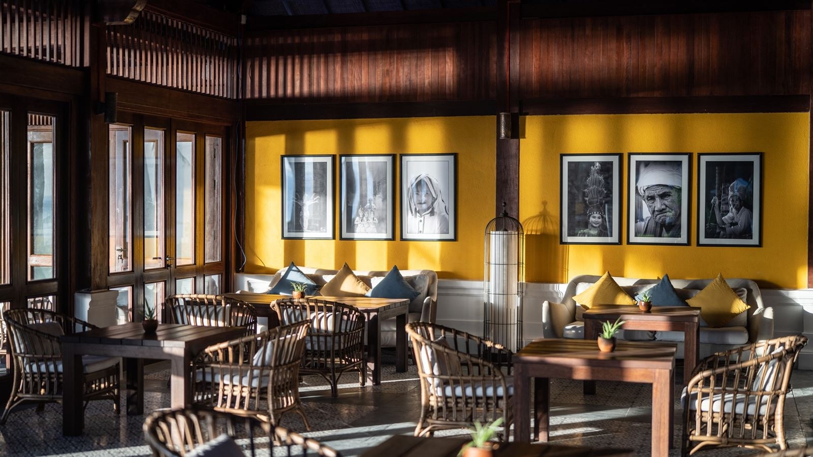 restaurants-lang-viet-pool