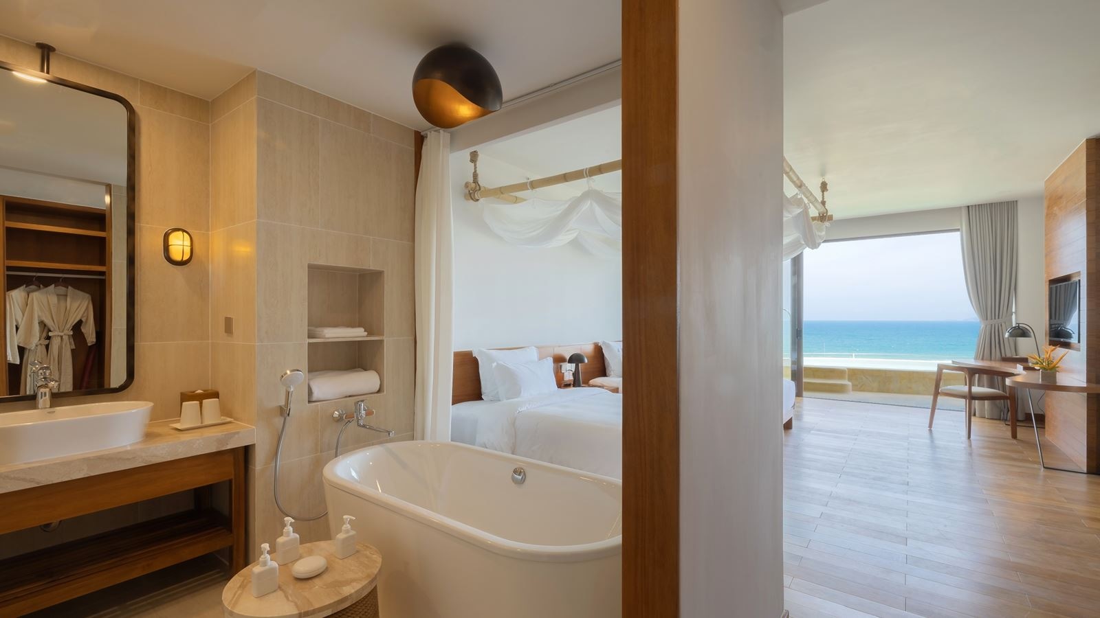 rooms-premium-seaview-sky-pool-villa--family