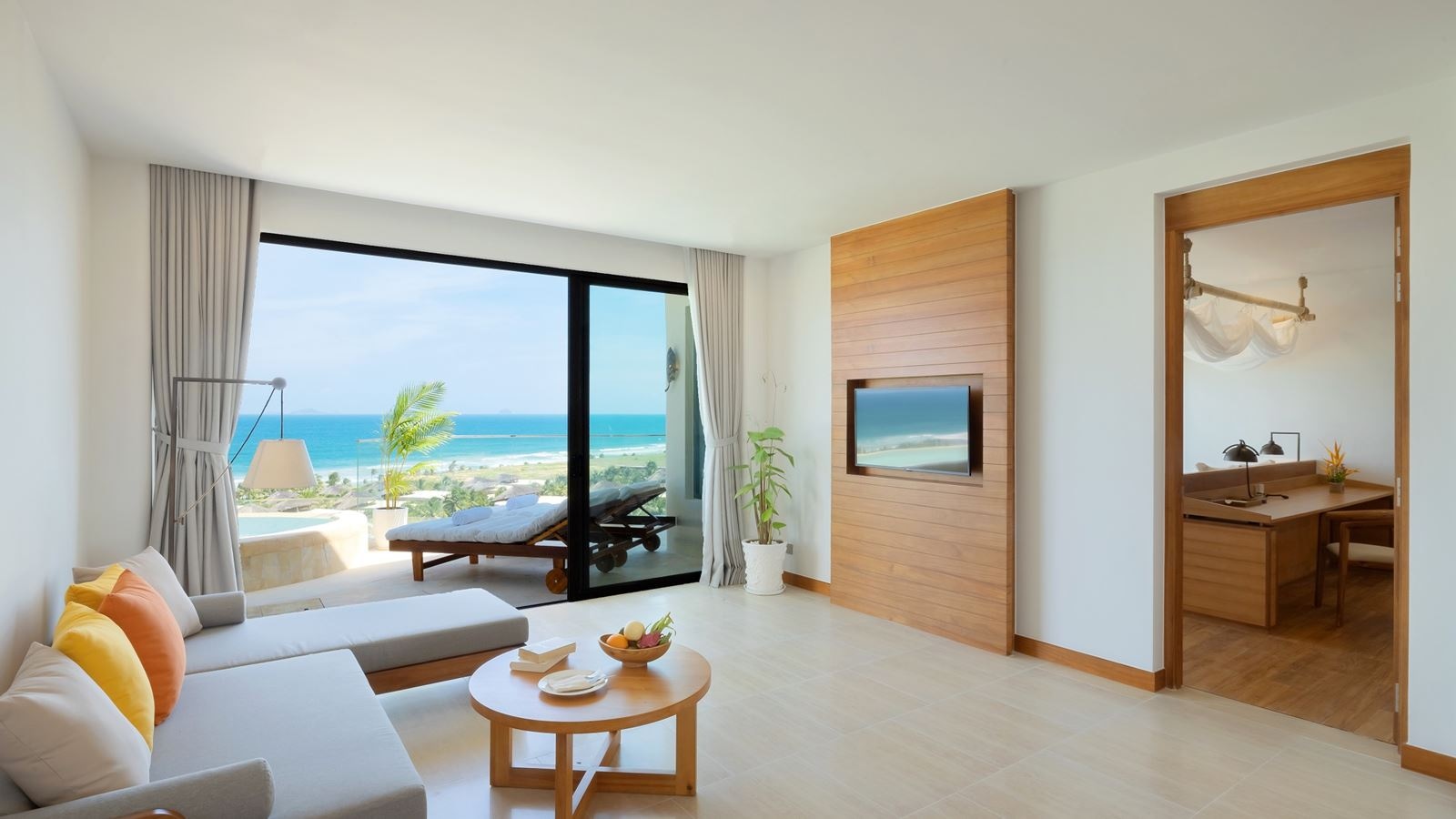 rooms-premium-seaview-sky-pool-villa--family