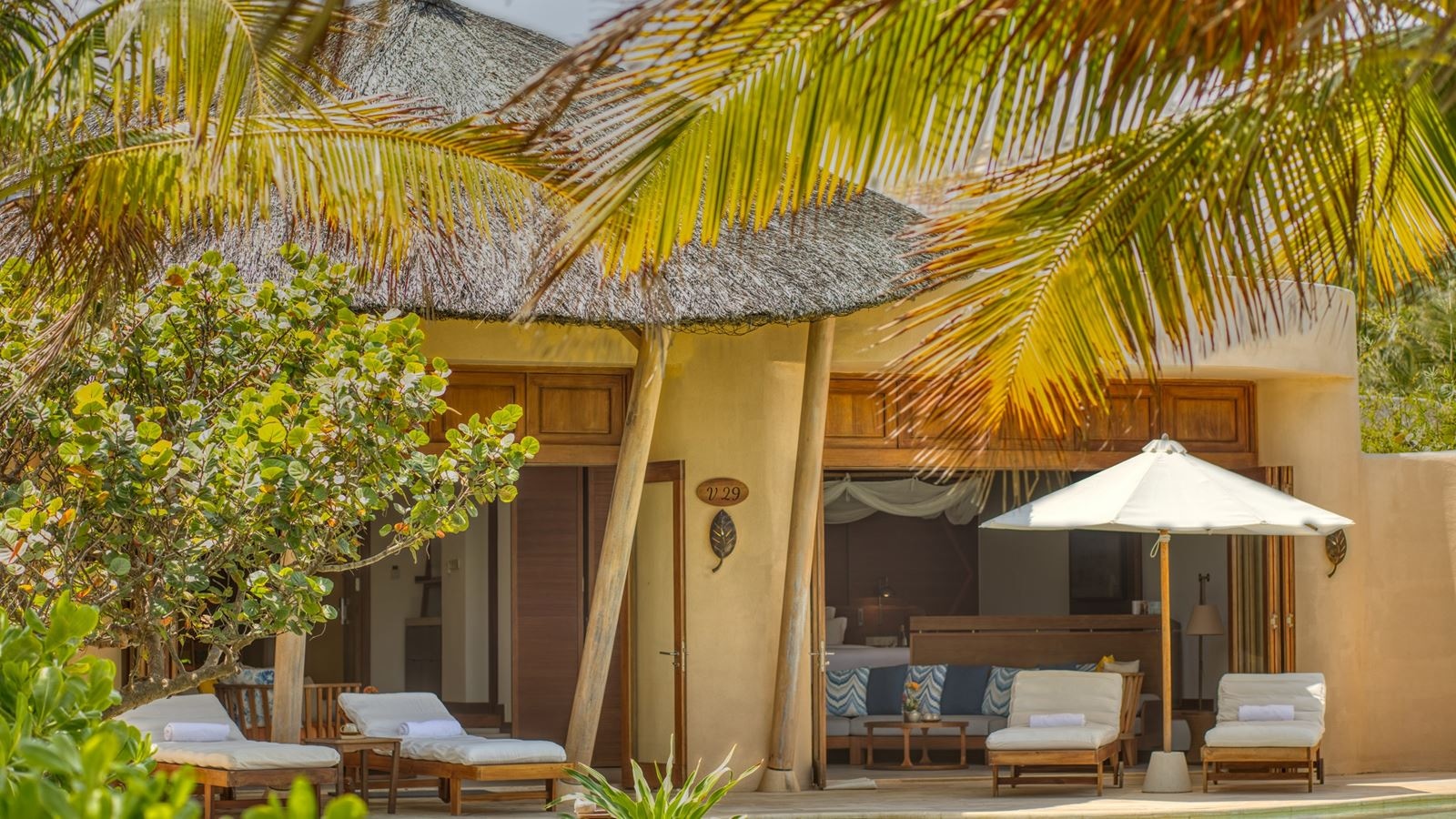 rooms-2-bedroom-beachfront-pool-villa