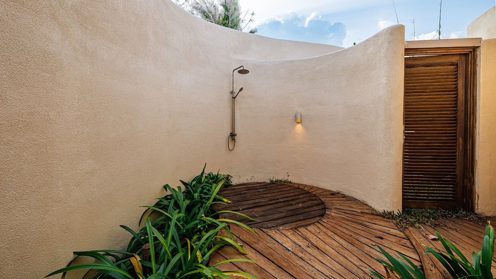 rooms-2-bedroom-beachfront-pool-villa