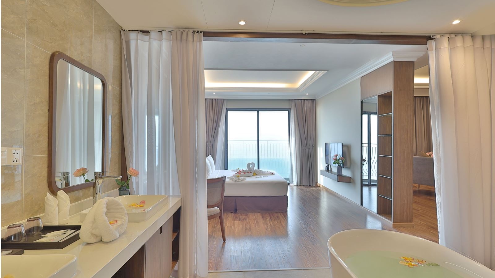 rooms-suite-seaview-with-balcony-child-without-extra-bed
