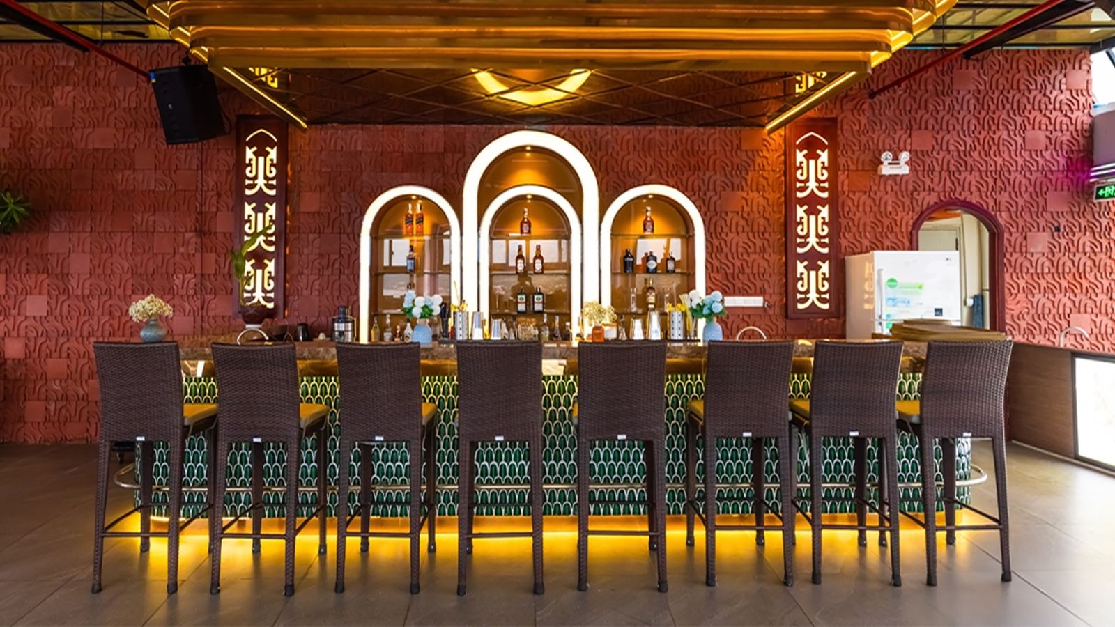 restaurants-vipol-rooftop-bistro