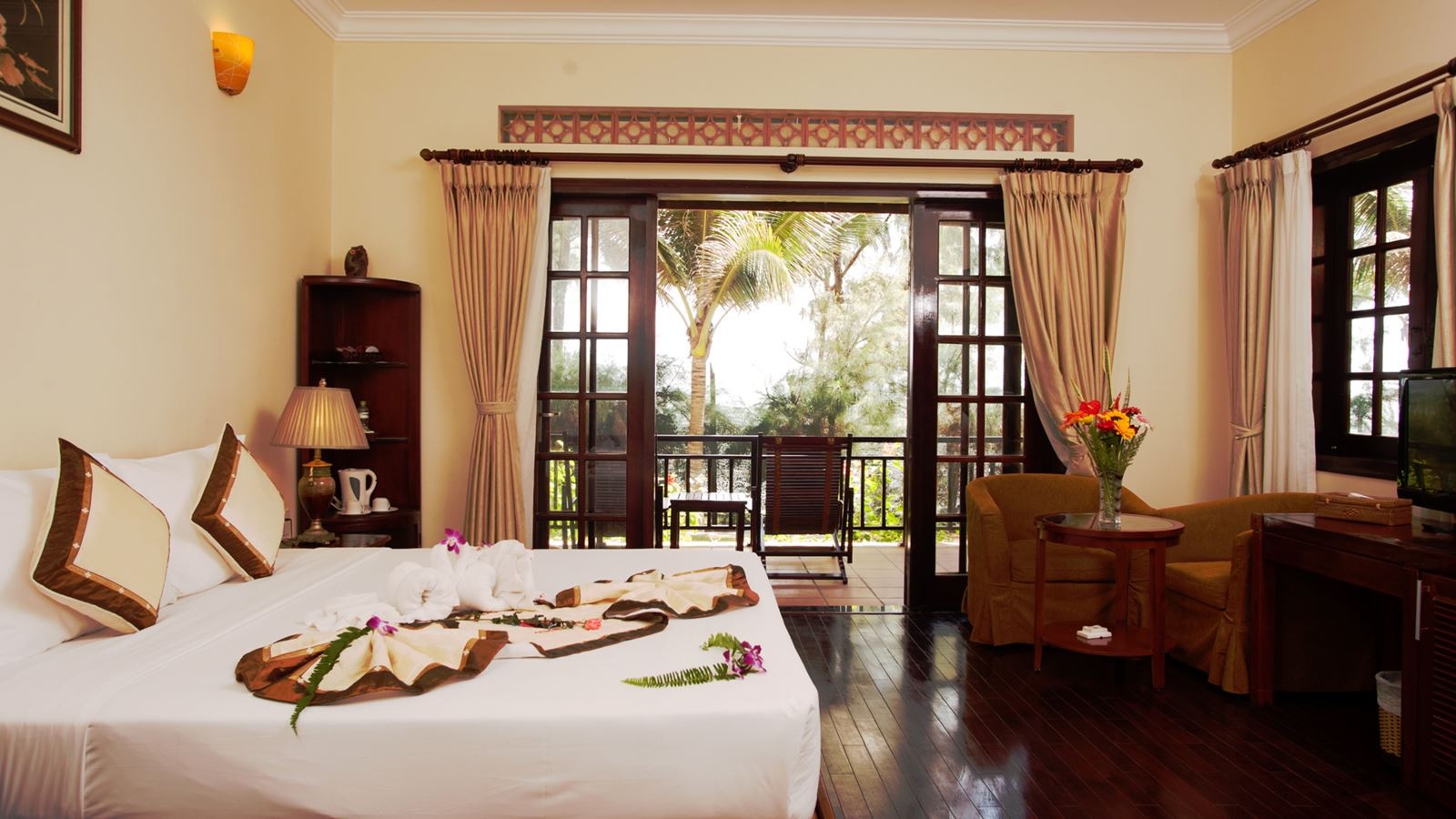 rooms-bungalow-beachfront