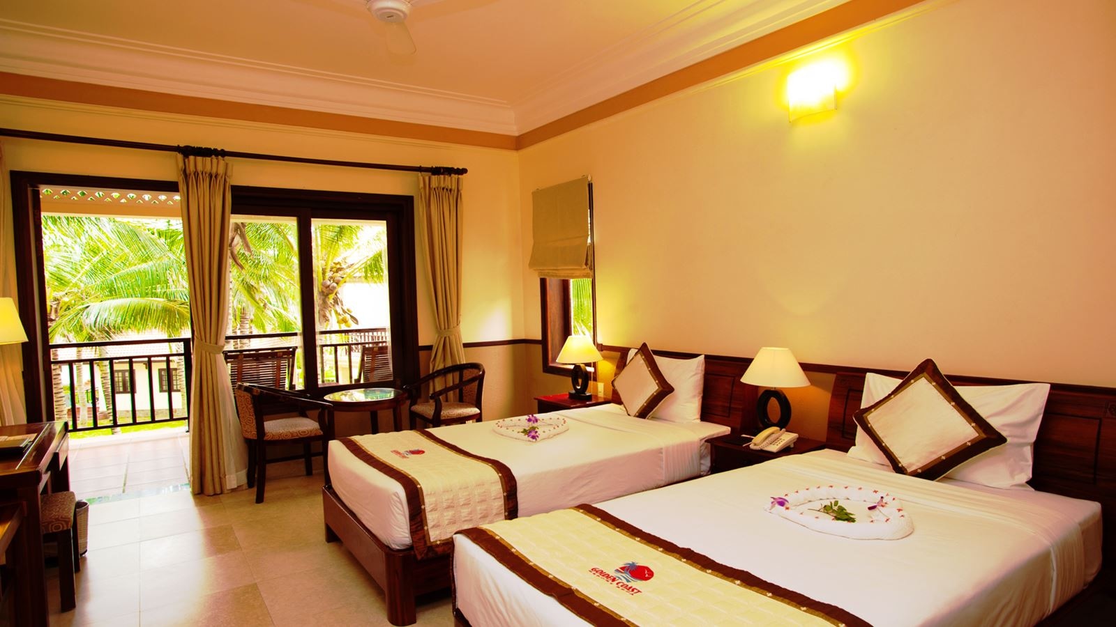 rooms-room-superior-gardenview-balcony