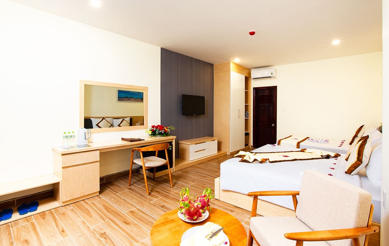 rooms-room-triple-seaview