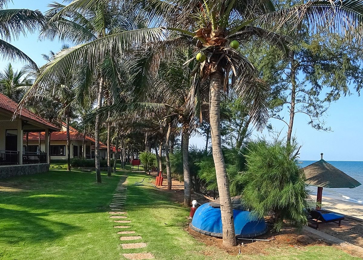 rooms-bungalow-beachfront