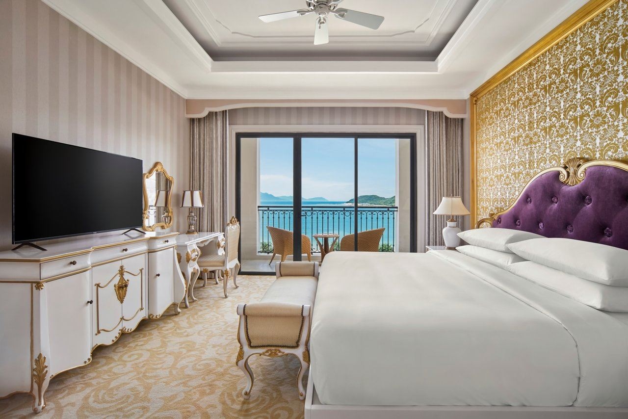rooms-executive-suite-ocean-view