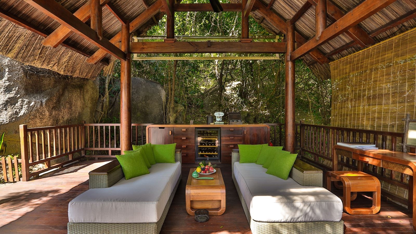 rooms-hill-rock-pool-villa