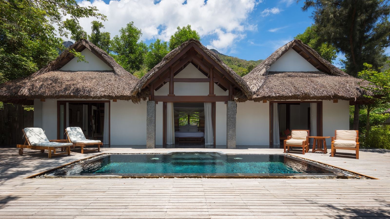 rooms-beach-pool-villa-two-bedrooms