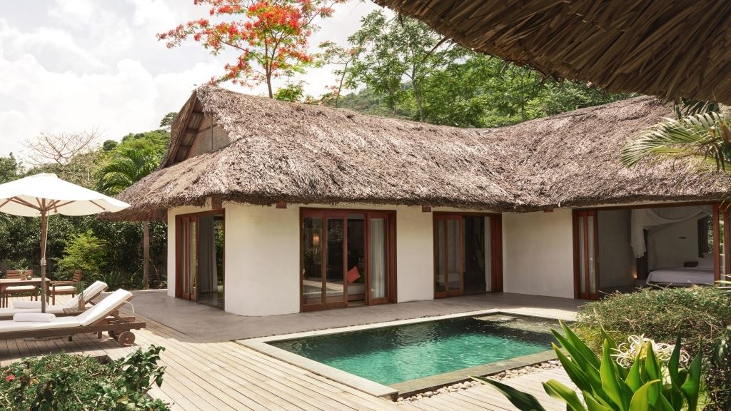 rooms-lagoon-pool-villa