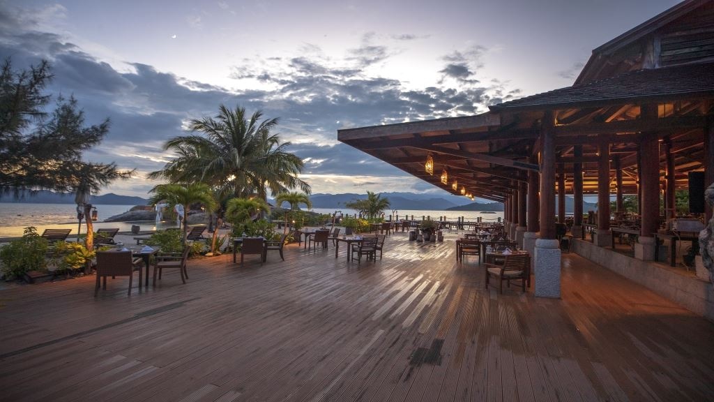 restaurants-restaurants