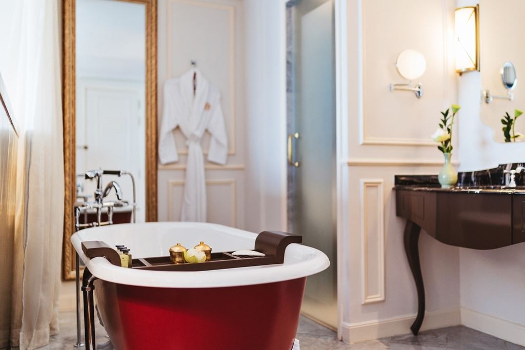 rooms-grand-deluxe-room