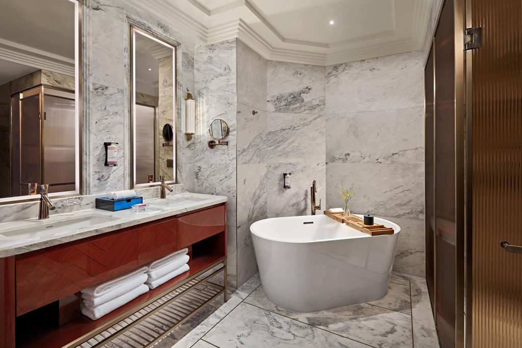 rooms-executive-suite-room