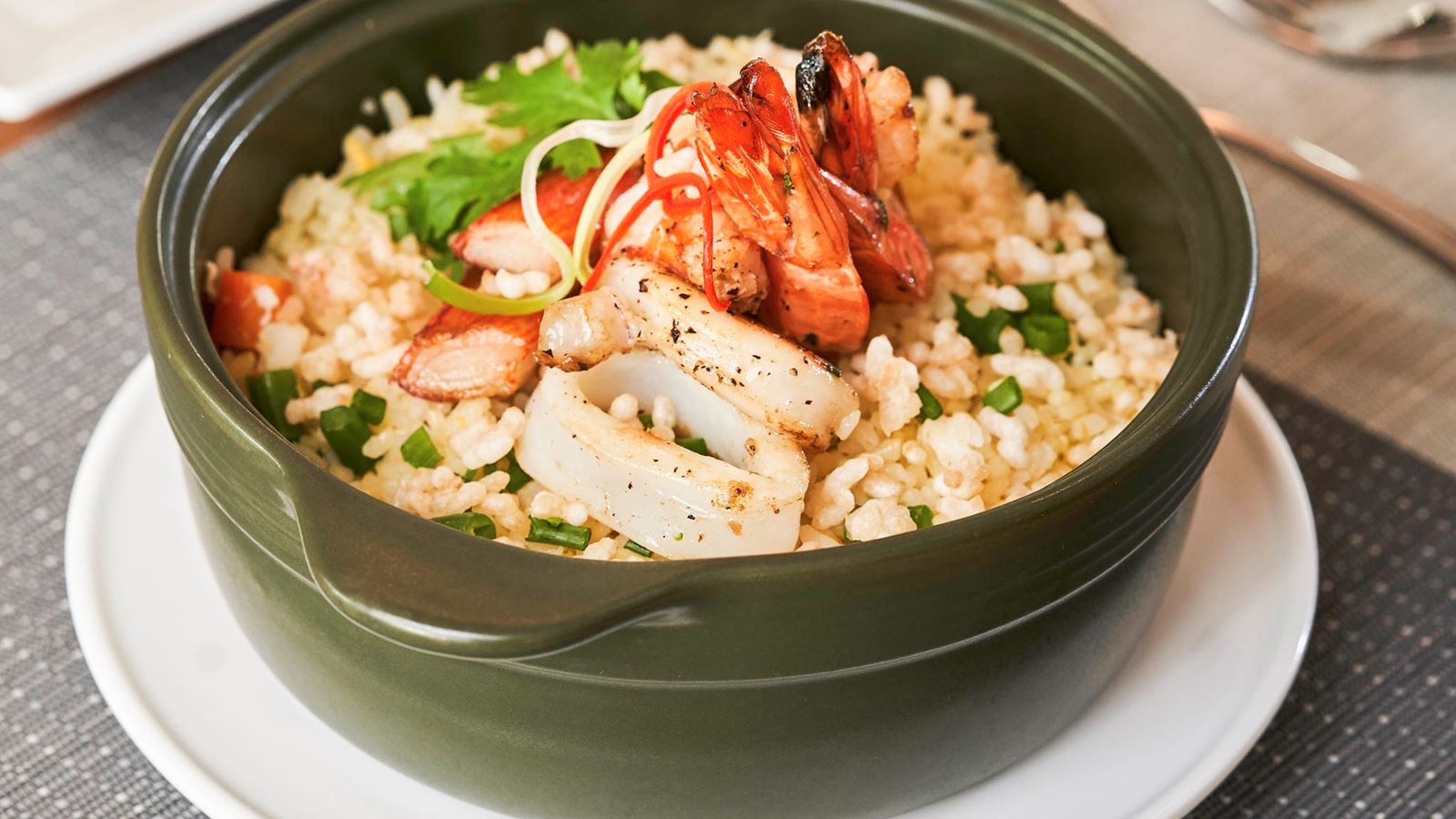 restaurants-breezes-restaurant