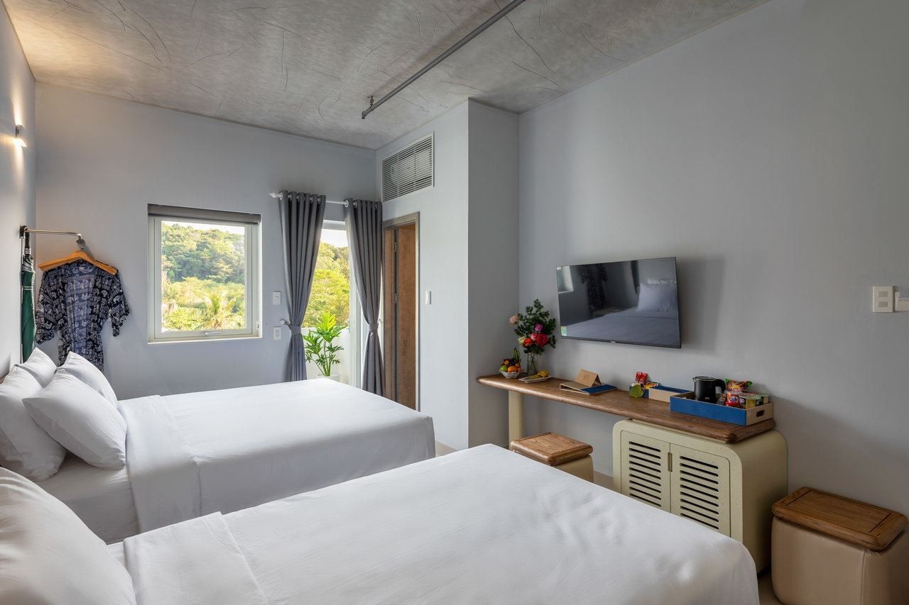 rooms-superior-with-balcony