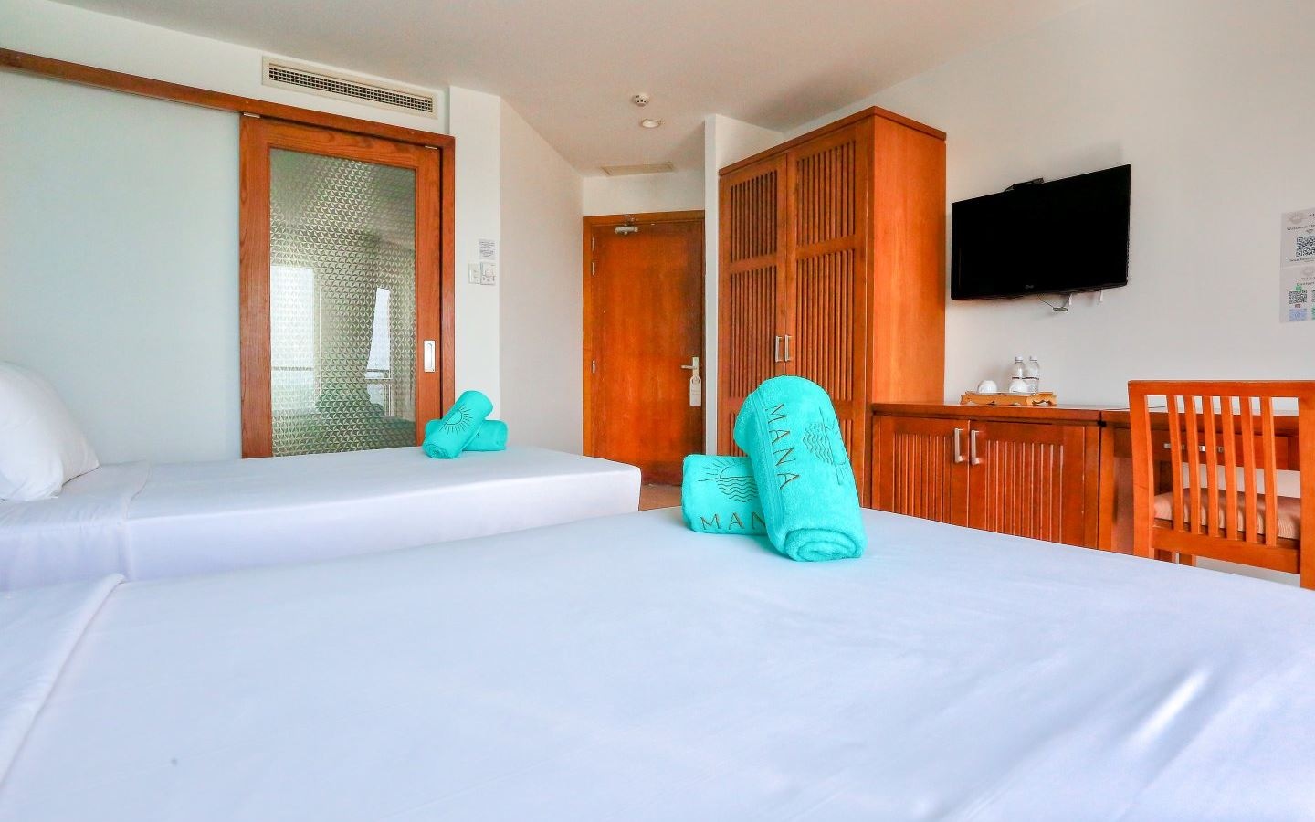 rooms-deluxe-balcony-ocean-view-child-without-extra-bed