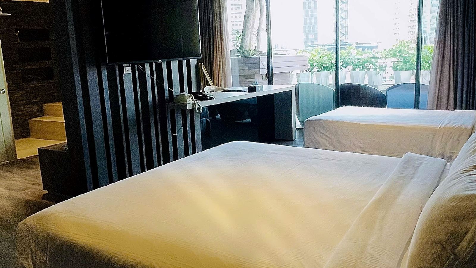 rooms-suite-sea-view-room