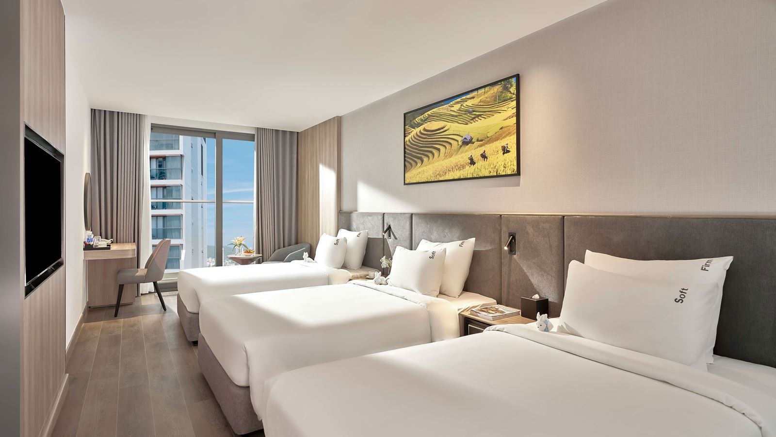 rooms-triple-city-view