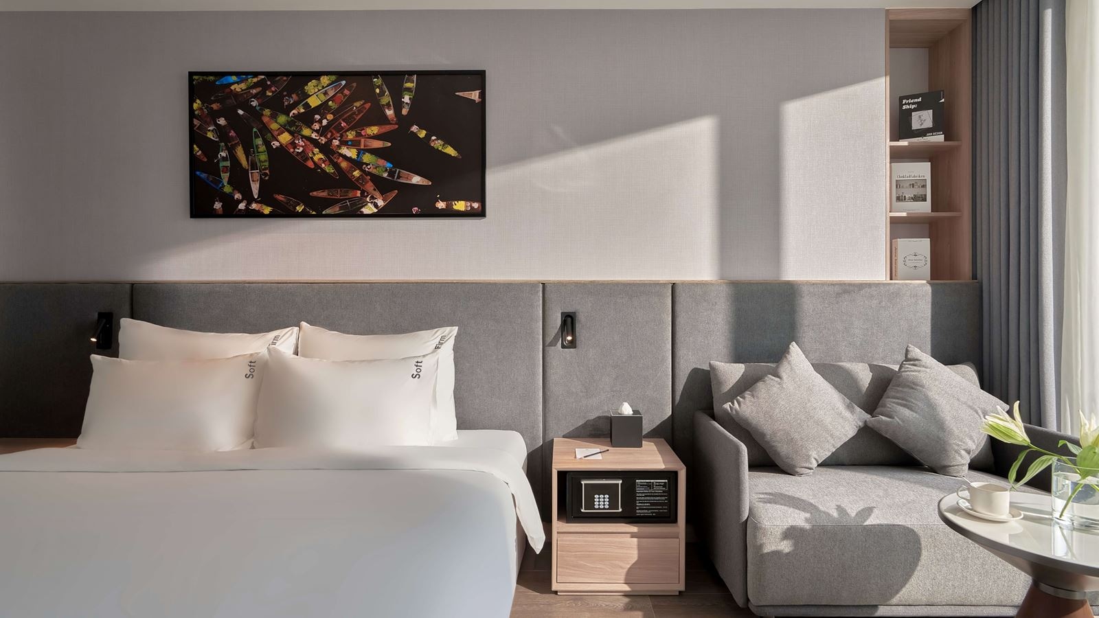 rooms-senior-deluxe-city-view-with-balcony