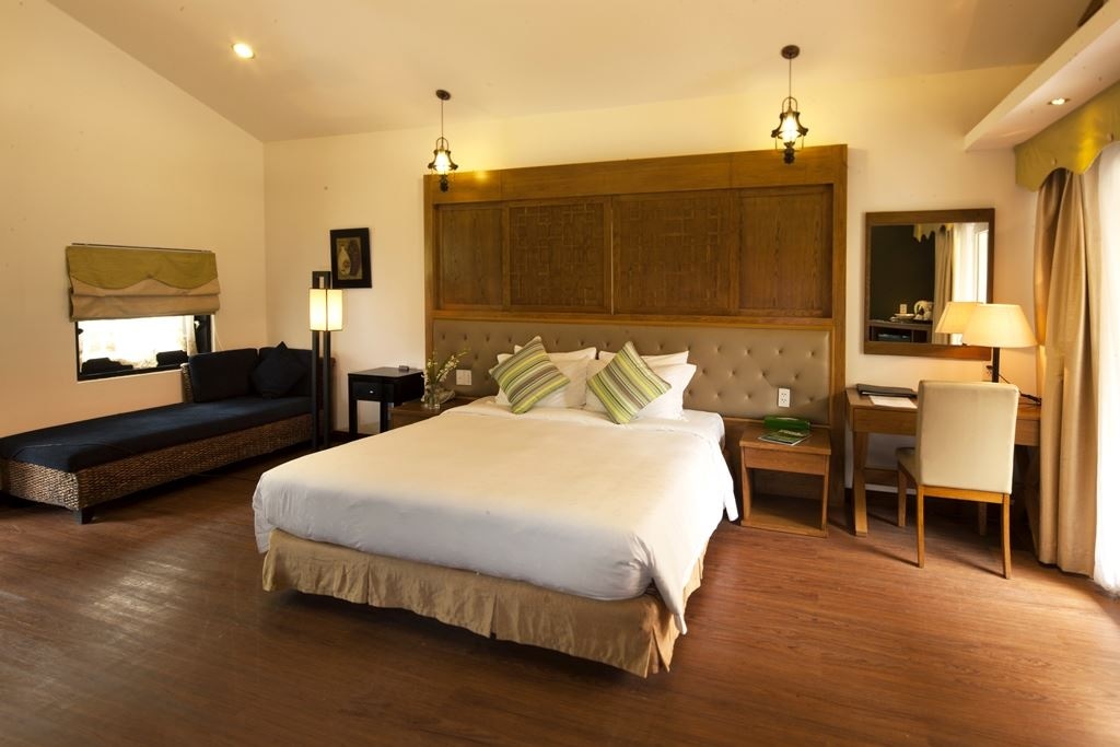 rooms-premium-deluxe-garden-view-balcony-or-terrace