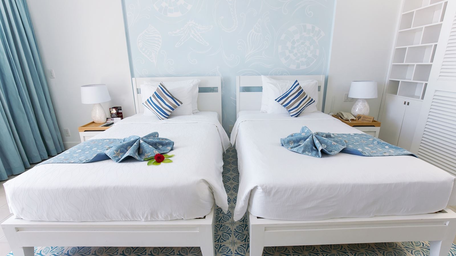 rooms-azul-garden-view