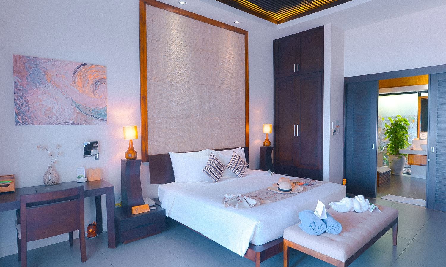 rooms-beachfront-bungalow