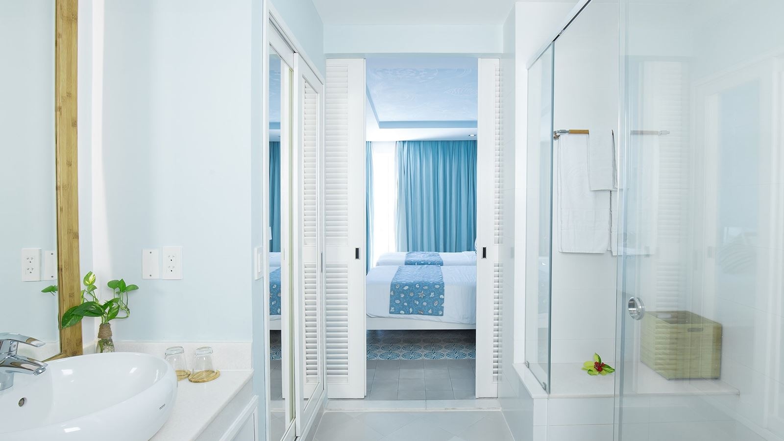 rooms-azul-pool-view-child-without-extra-bed