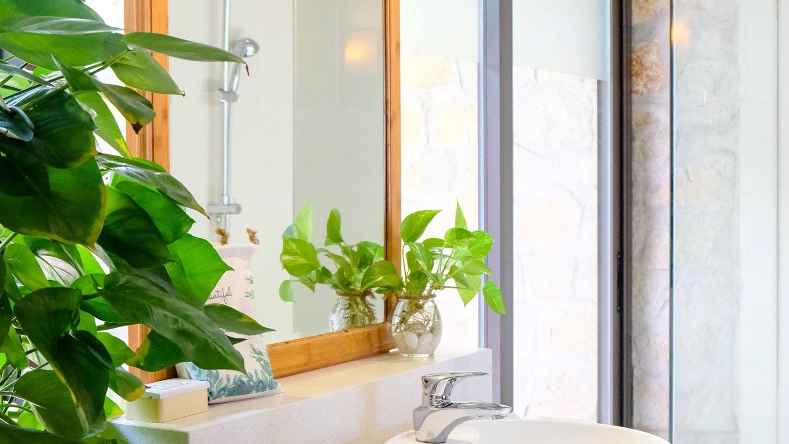 rooms-beachfront-bungalow-child-without-extra-bed