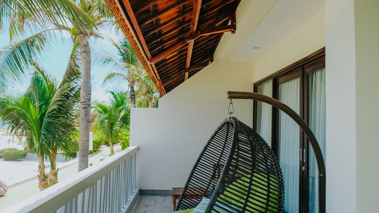 rooms-beachfront-bungalow-child-without-extra-bed