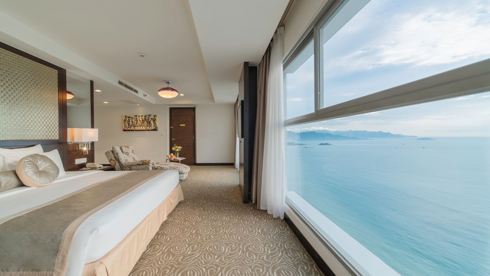 rooms-junior-suite-king