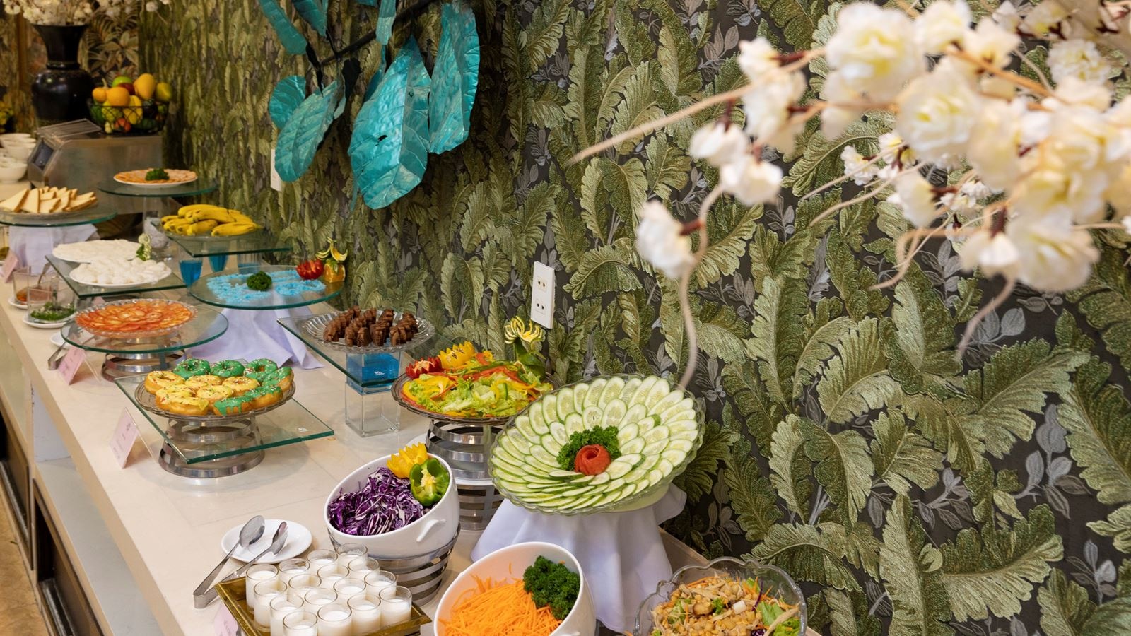 restaurants-restaurant