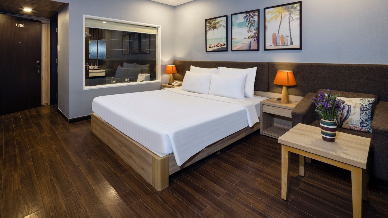 rooms-room-deluxe-city-view-with-balcony