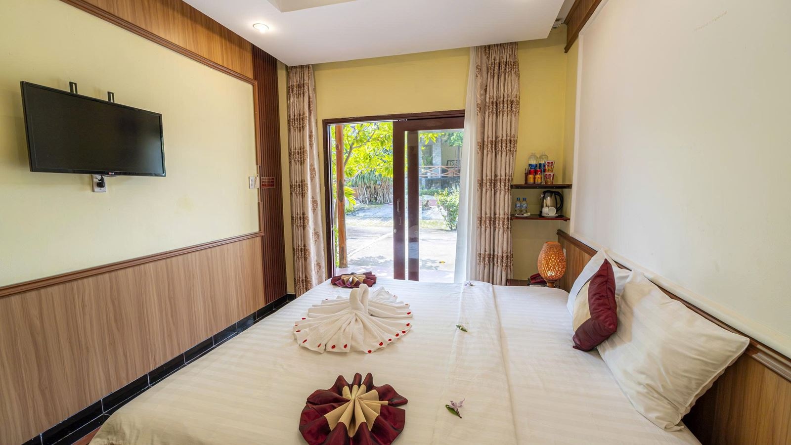 rooms-bungalow-superior-garden-view-with-terrace