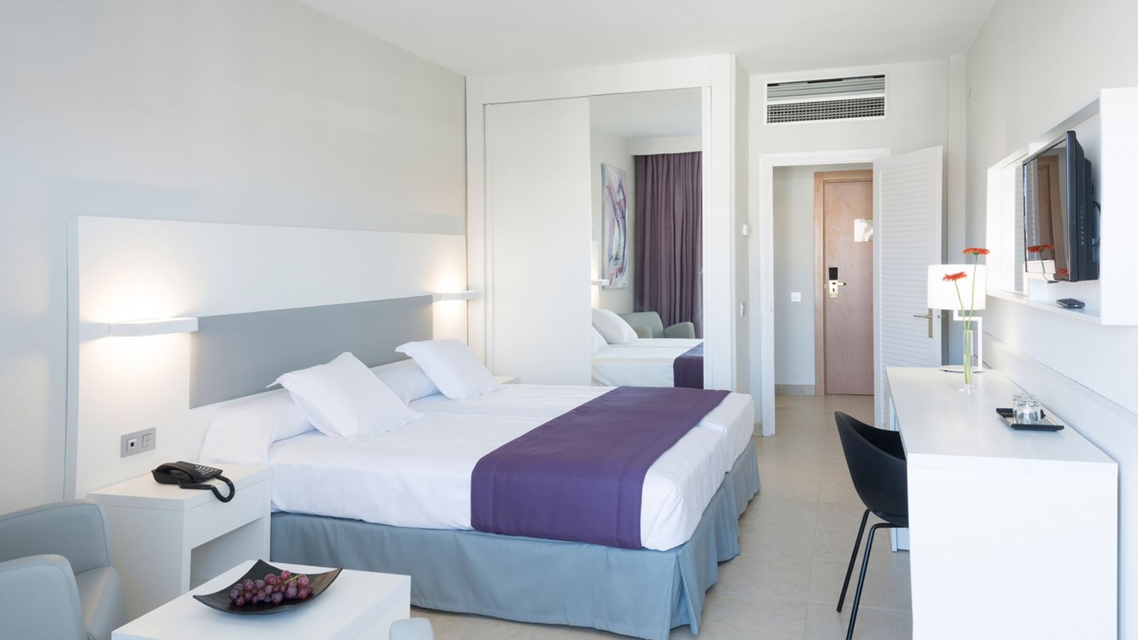 rooms-doble-standard-with-balconydoble-single-use-standard-with-balcony