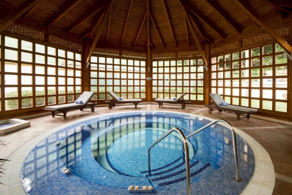 pools-indoor-pool