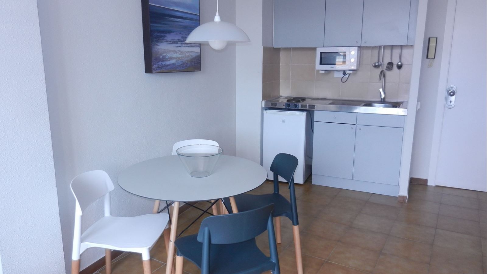 rooms-studio-balcony-or-terrace