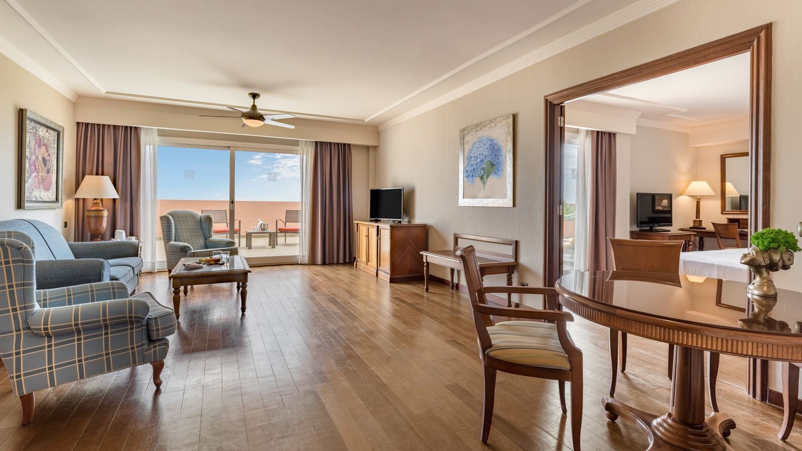 rooms-suite-sea-view-balcony-or-terrace