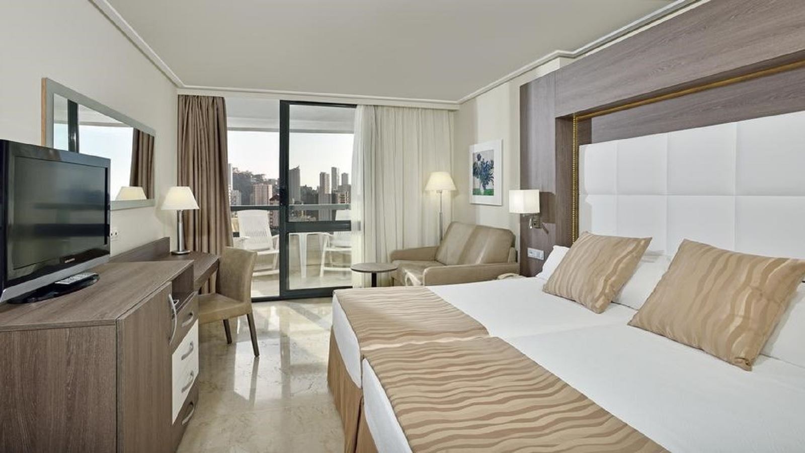 rooms-double-room-balcony-or-terrace