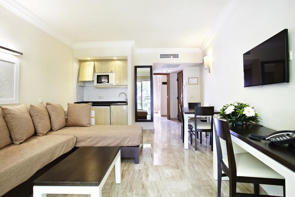 rooms-apartment-standard-balcony