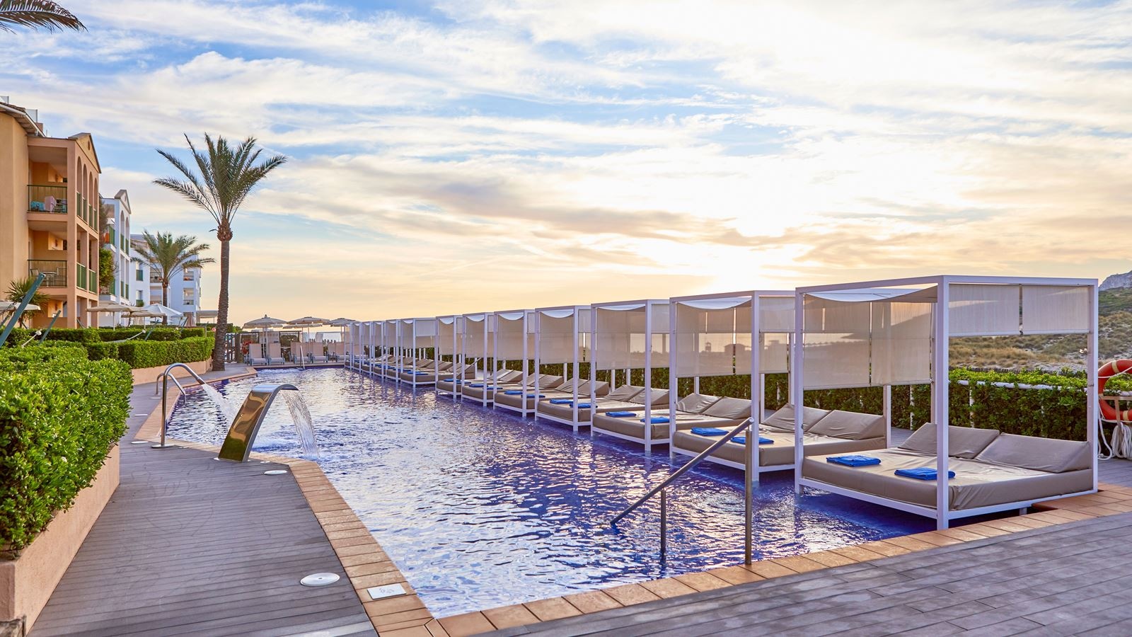 pools-outdoor-pool