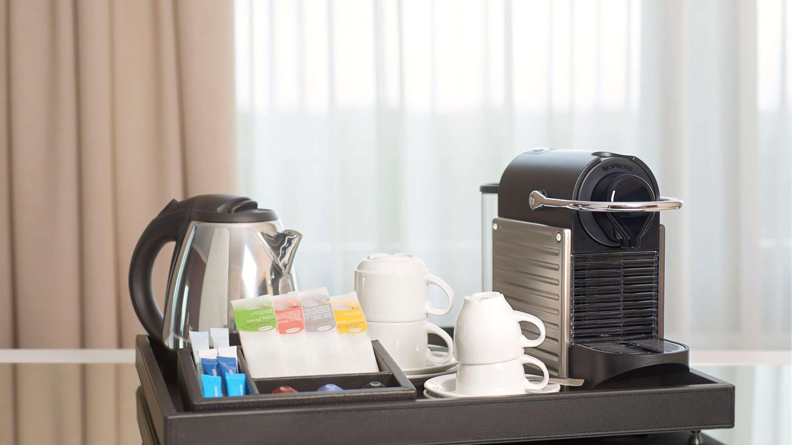 rooms-double-single-use-superior-with-views