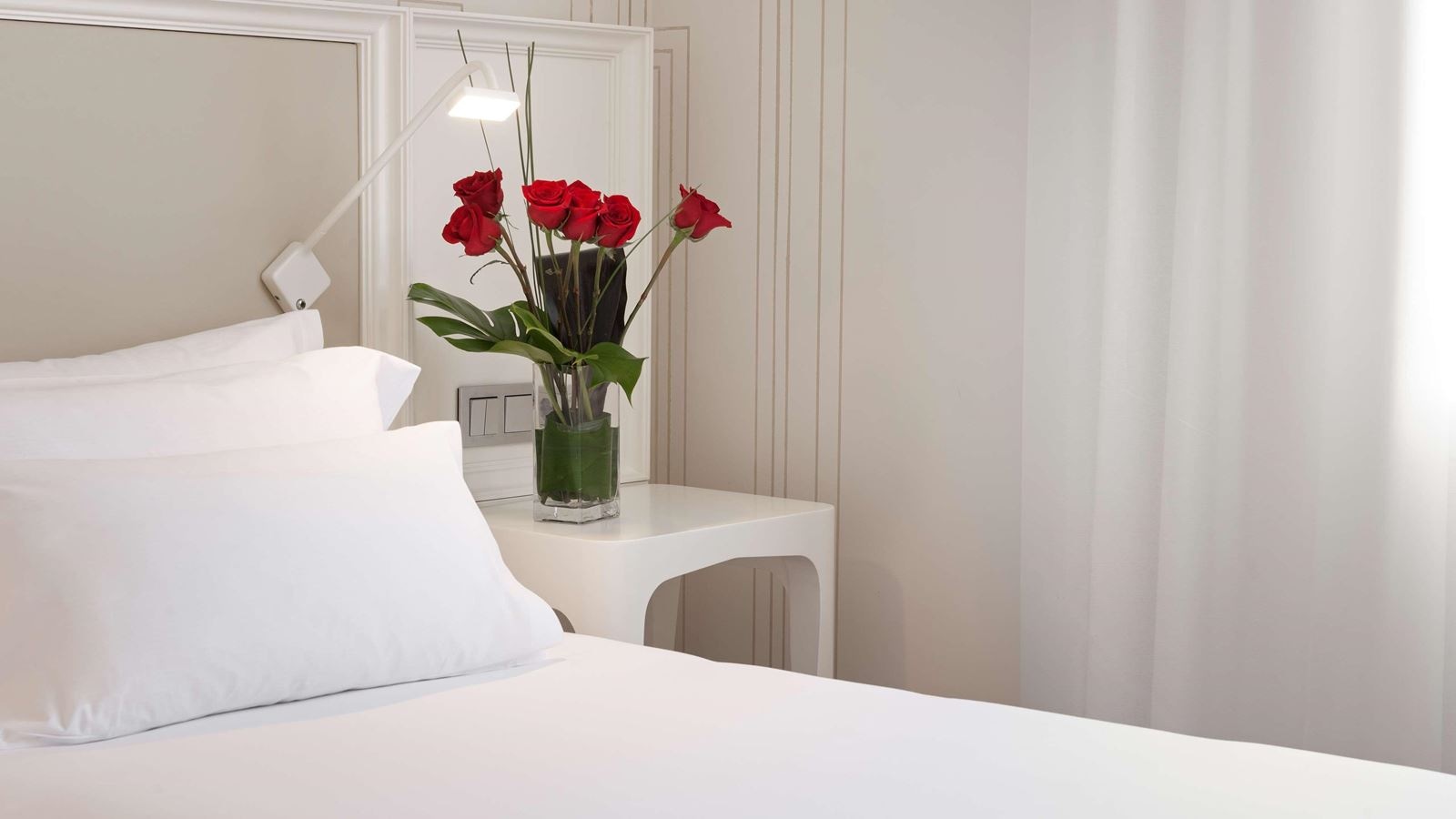 rooms-double-single-use-superior-with-views