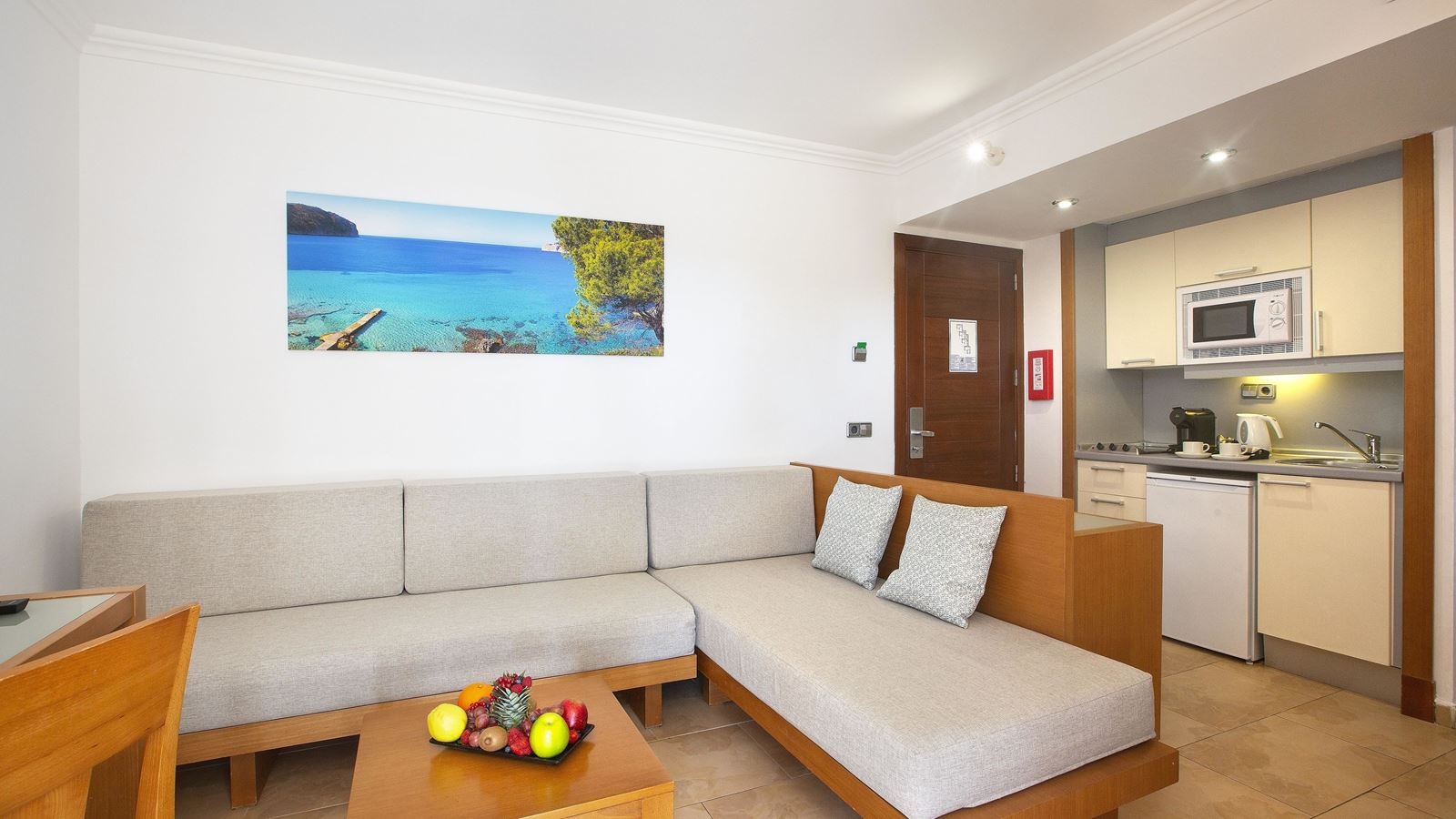 rooms-basic-apartment